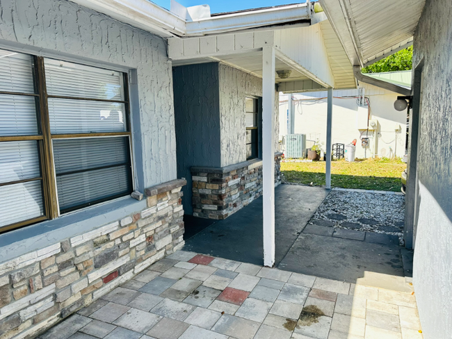 Building Photo - 5645 Struthers Ct