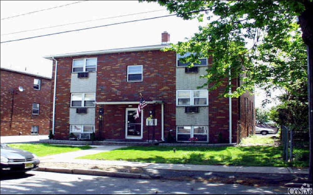 Building Photo - 72 Frederick St