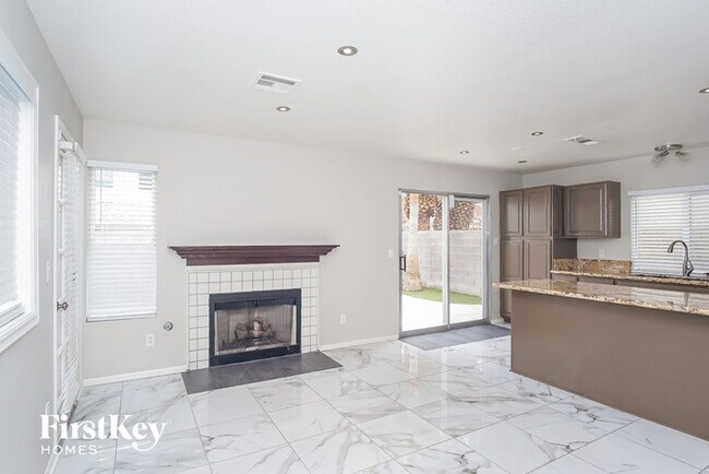 Foto del edificio - 6964 Jasmine Creek Way