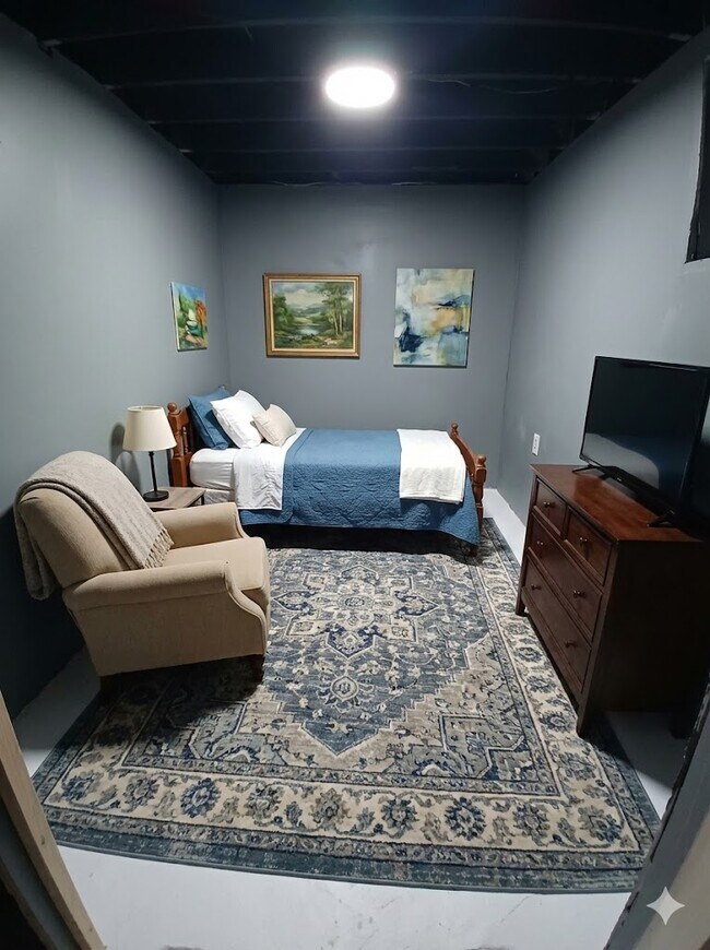 Building Photo - 401 S Independence Ave