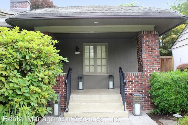 Building Photo - 4 br, 4.5 bath House - 3104 NE US Grant Pl