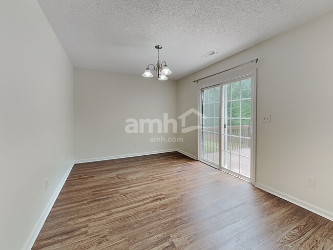 Building Photo - 211 Calla Lilly Ln