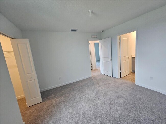 Building Photo - 2962 D Rd