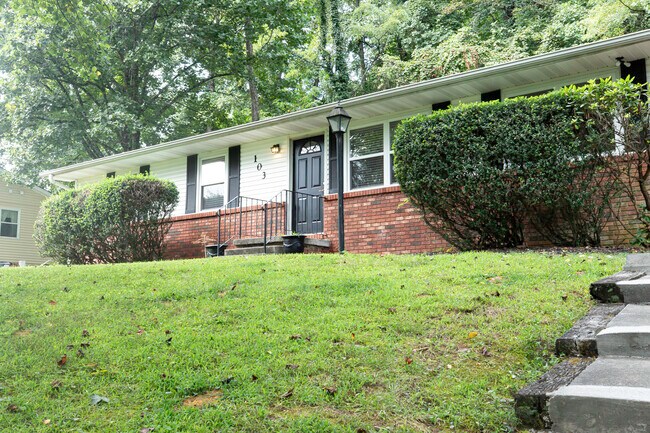 Building Photo - 103 Robleigh Dr