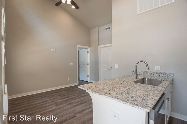 Foto del edificio - 2 br, 2 bath House - 708 N Littleleaf Terr...