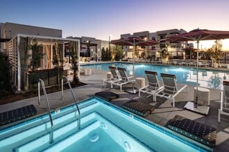 Building Photo - Luma at El Corazon