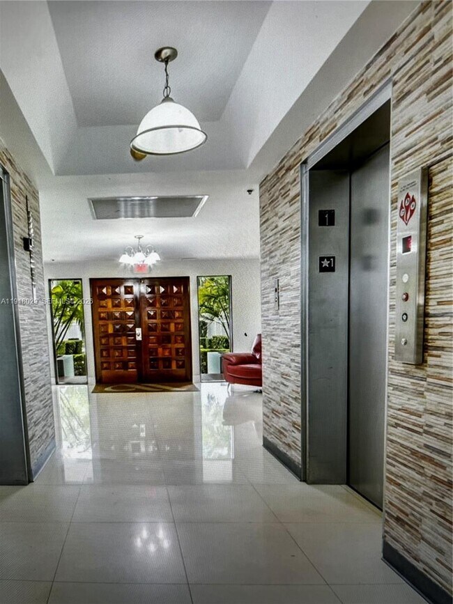 Foto del edificio - 1825 W 44th Pl