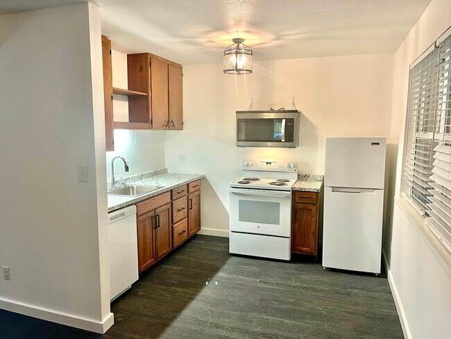 Foto del edificio - 685 S Waukeenah St