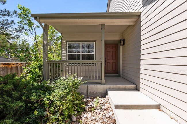 Foto del edificio - Spacious 5 bedroom home in the heart of Parker!