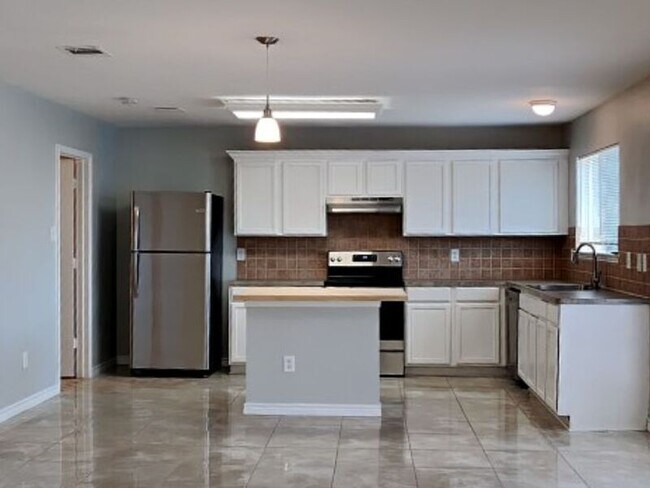 Foto del edificio - 10408 Woodruff Ct