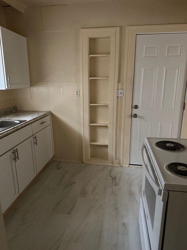 Foto del edificio - 2 Bedroom 1 Bath Home for Rent