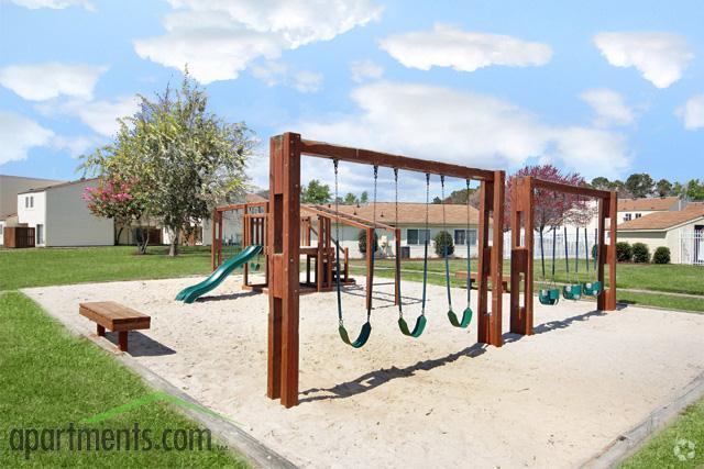 área de juegos para niños - New Hampton Commons Apartments