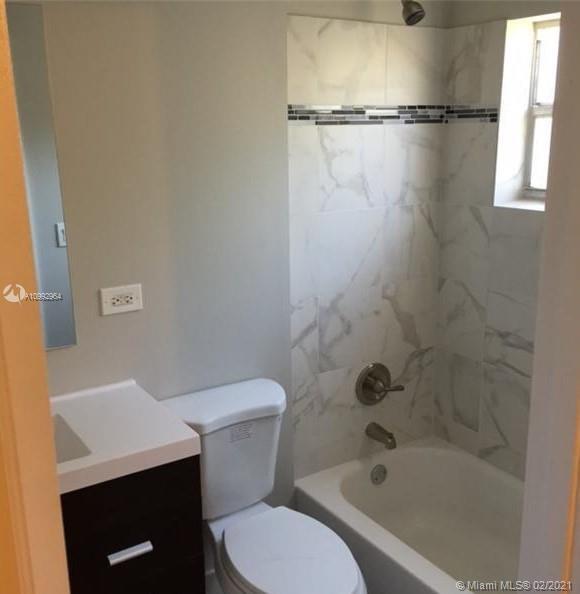 Foto del edificio - 2265 NE 172nd St