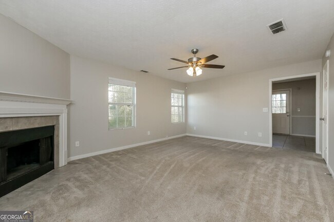 Foto del edificio - 9602 Sleepy Hollow Ln