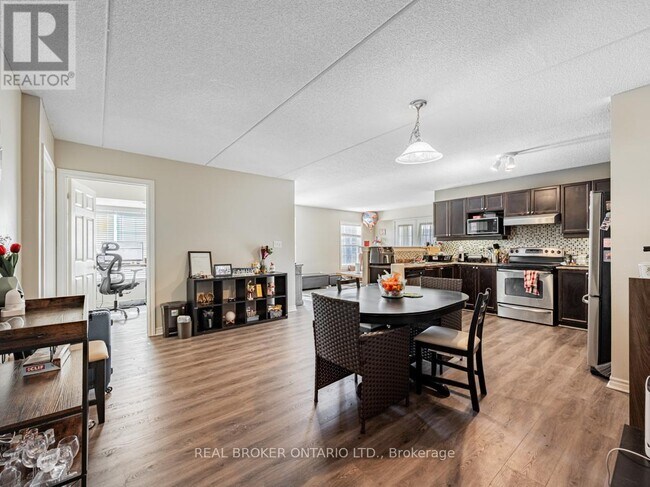 Photo du bâtiment - 1491 Maple Ave