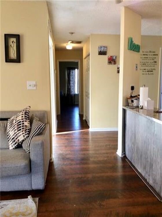 Foto principal - 19 Gate House Ln