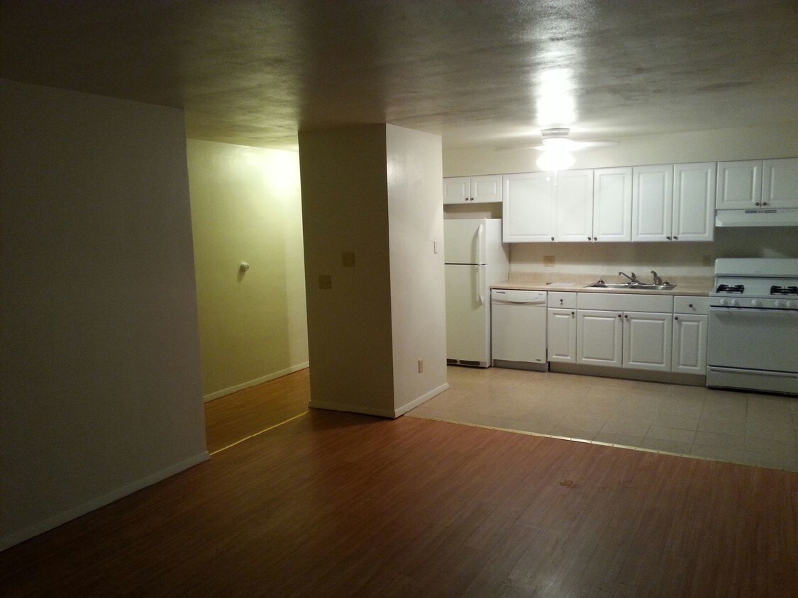 Primary Photo - 1207 Wall St