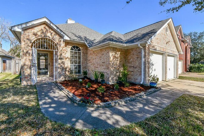 Building Photo - 10706 Spring Brook Dr
