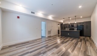 Foto del edificio - South Creekside Apartments Phase 2