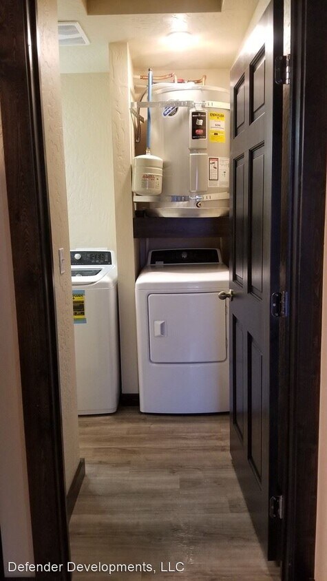 Foto principal - 13824 W Bergen Dr