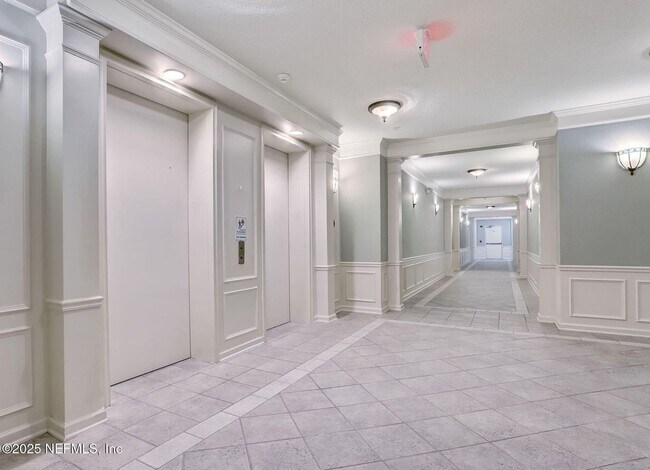 Building Photo - 55+ Del Webb Community