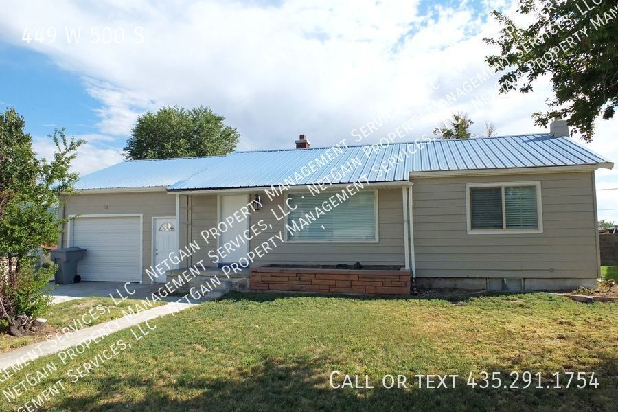Primary Photo - 5 Bedroom Milford Home available now