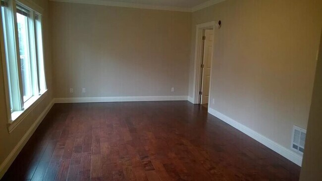 Foto del edificio - 3438 22nd Ave W