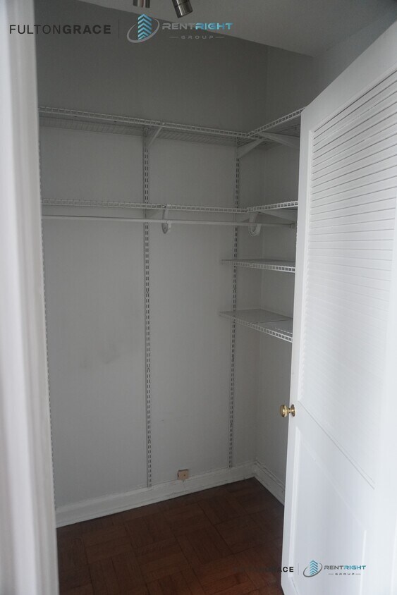 Primary Photo - 534 W Stratford Pl
