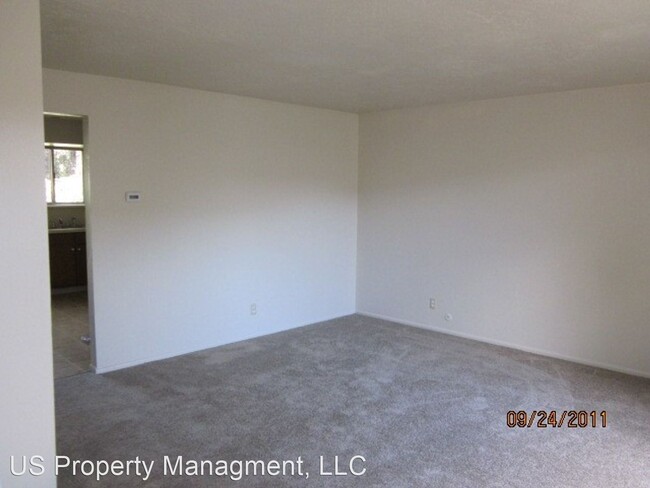 Building Photo - 653-663 E 8100 S