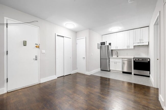 Building Photo - 2 bedroom in New York NY 10011