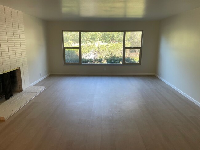 Building Photo - SAN JOSE - 4 Bed 3 Bath Remodeled East Foo...