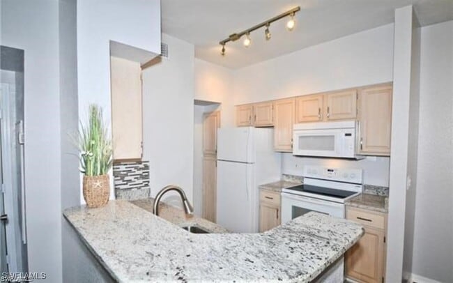 Building Photo - 23500 Walden Center Dr