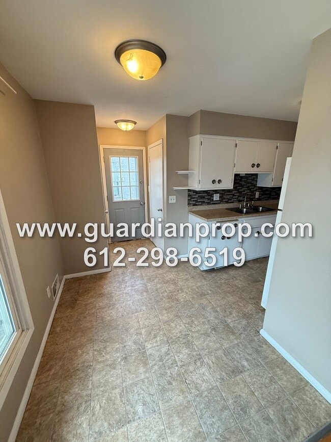 Foto del edificio - 1266-1268 Saint Paul Ave