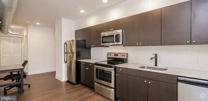 Building Photo - 412 Broadway