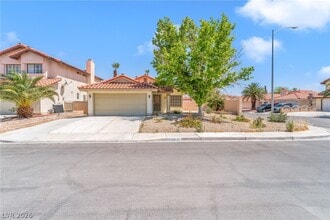 Building Photo - 4744 Denwood Dr