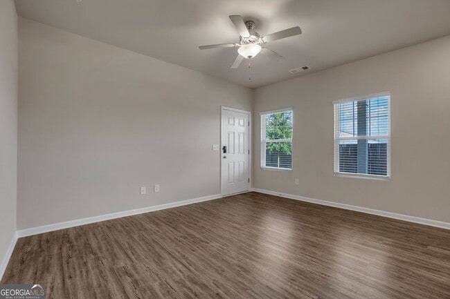 Building Photo - 2104 Irvin Ct