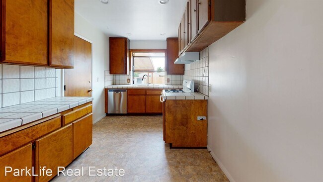 Foto del edificio - 3 br, 1 bath House - 616 Robert Ave