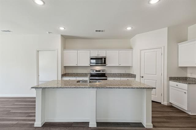 Building Photo - 1664 Hossler Trl