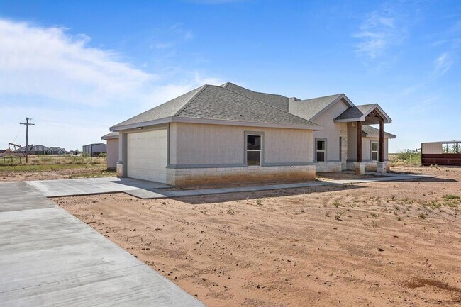 Building Photo - 16110 Red Deer Ave