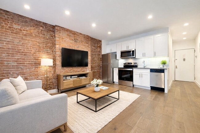 Building Photo - 346 W 52nd St