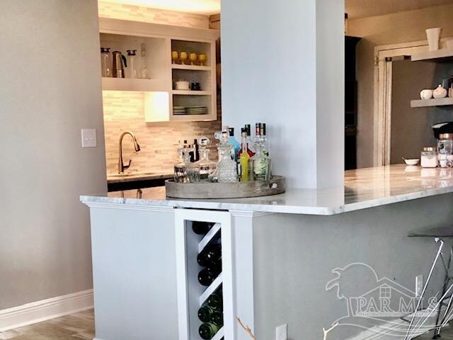 Foto del edificio - 825 Bayshore Dr