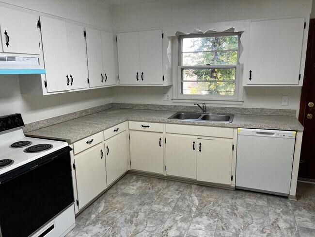 Cocina - 131 Freedom Dr