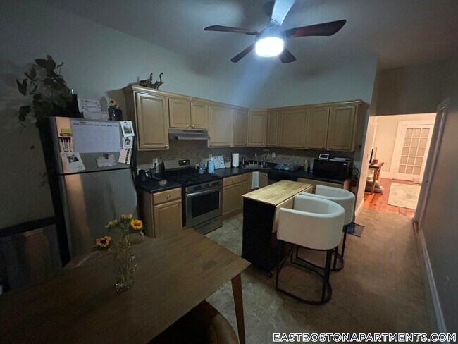 Foto del edificio - 279 Webster St