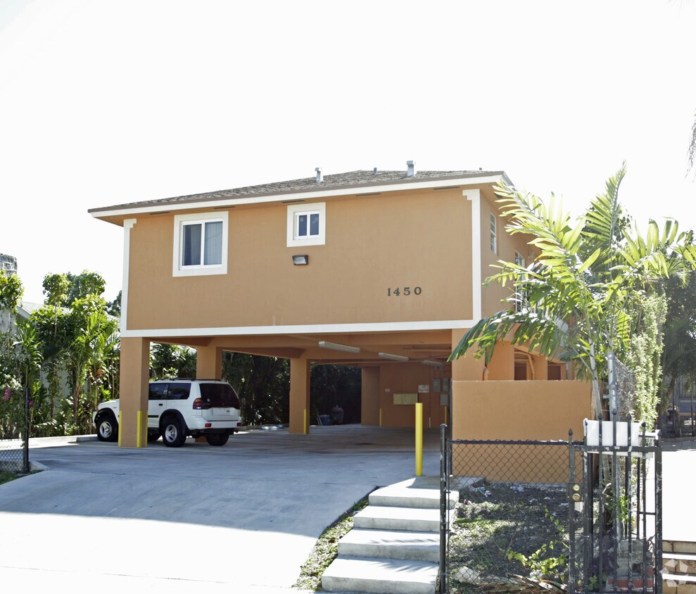 Foto principal - 1450 NW 2nd St