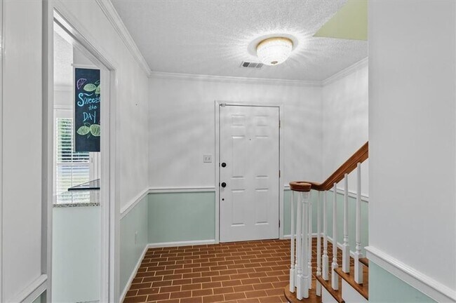 Foto del edificio - 1211 Whitlock Ridge Dr