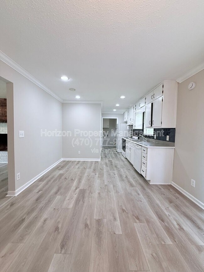 Foto del edificio - 5035 Merlin Dr