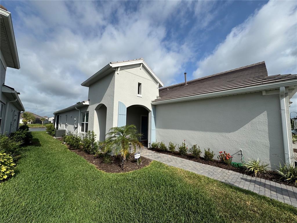 Foto principal - 18057 Franklin Park Ct