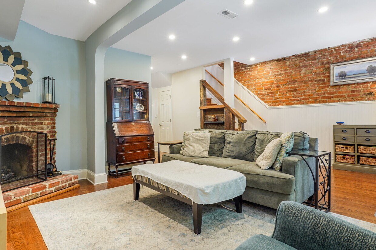 Photo - 1206 Half St SW-