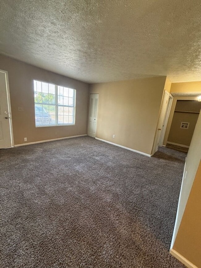 Foto del edificio - 409 Shelby Ave