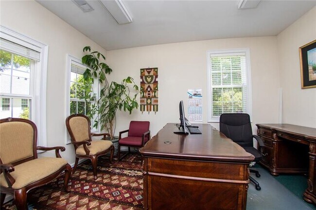 Foto del edificio - 1060 Powers Pl